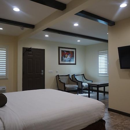 Tuscan Garden Inn Лос Анджелис Екстериор снимка