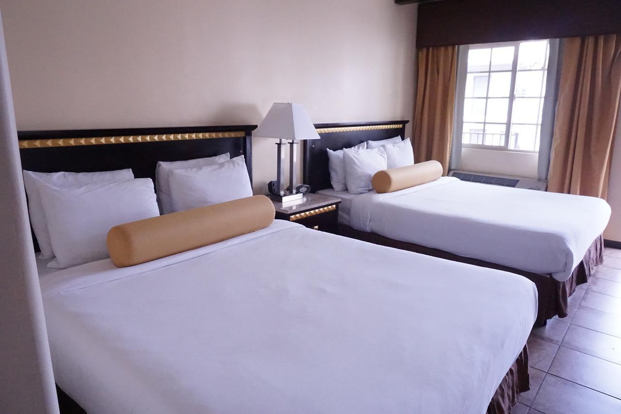 Tuscan Garden Inn Лос Анджелис Екстериор снимка