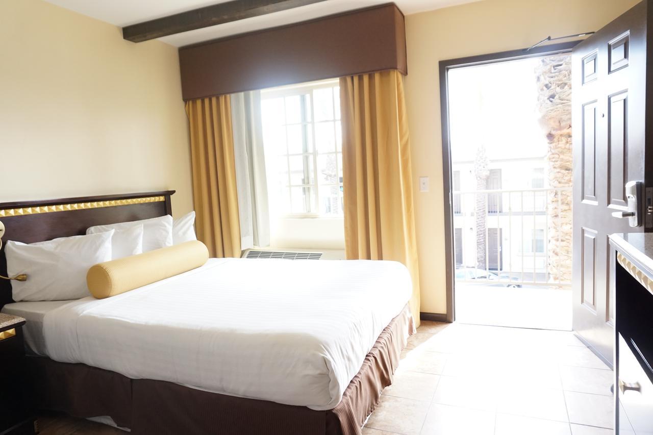 Tuscan Garden Inn Лос Анджелис Екстериор снимка