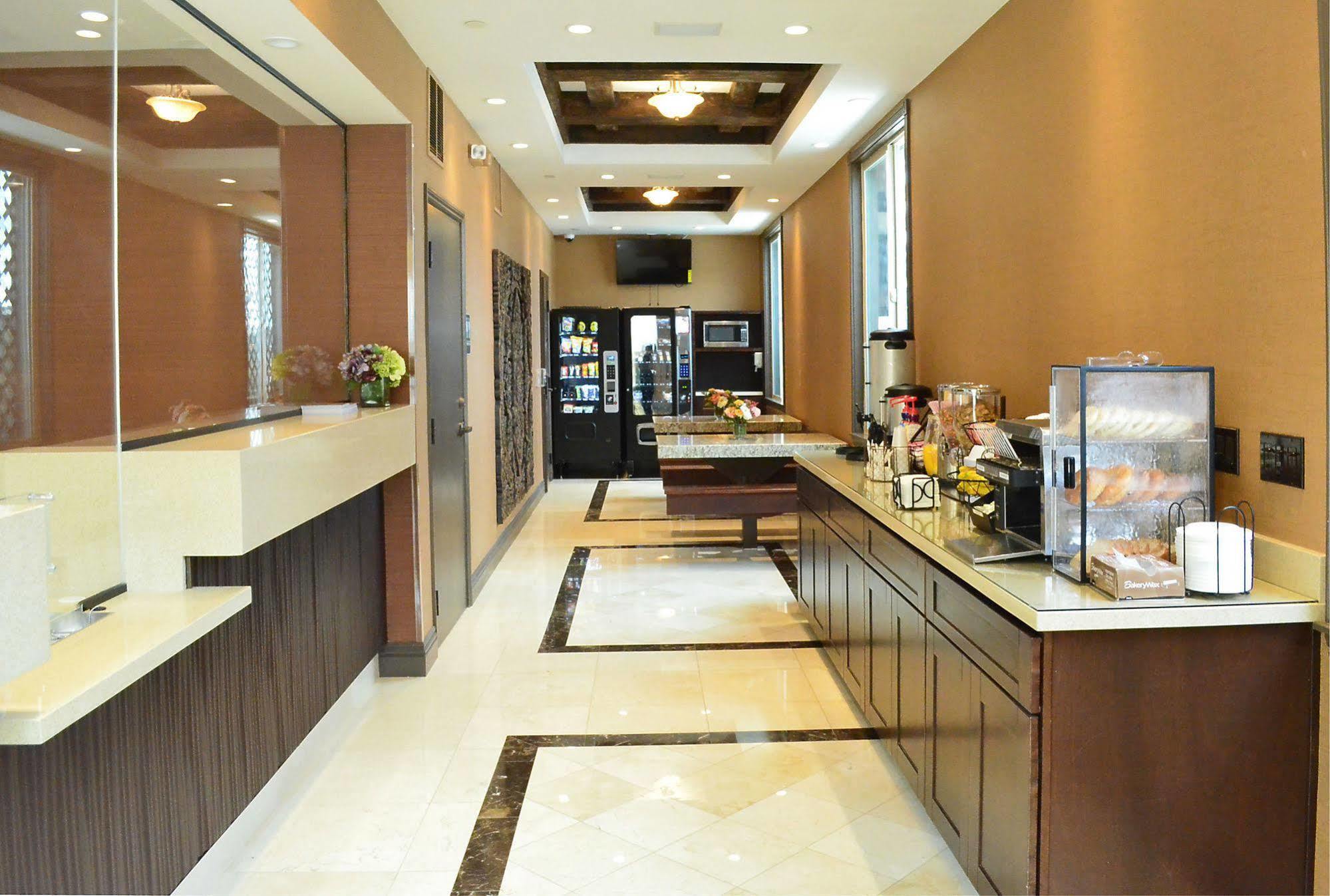 Tuscan Garden Inn Лос Анджелис Екстериор снимка