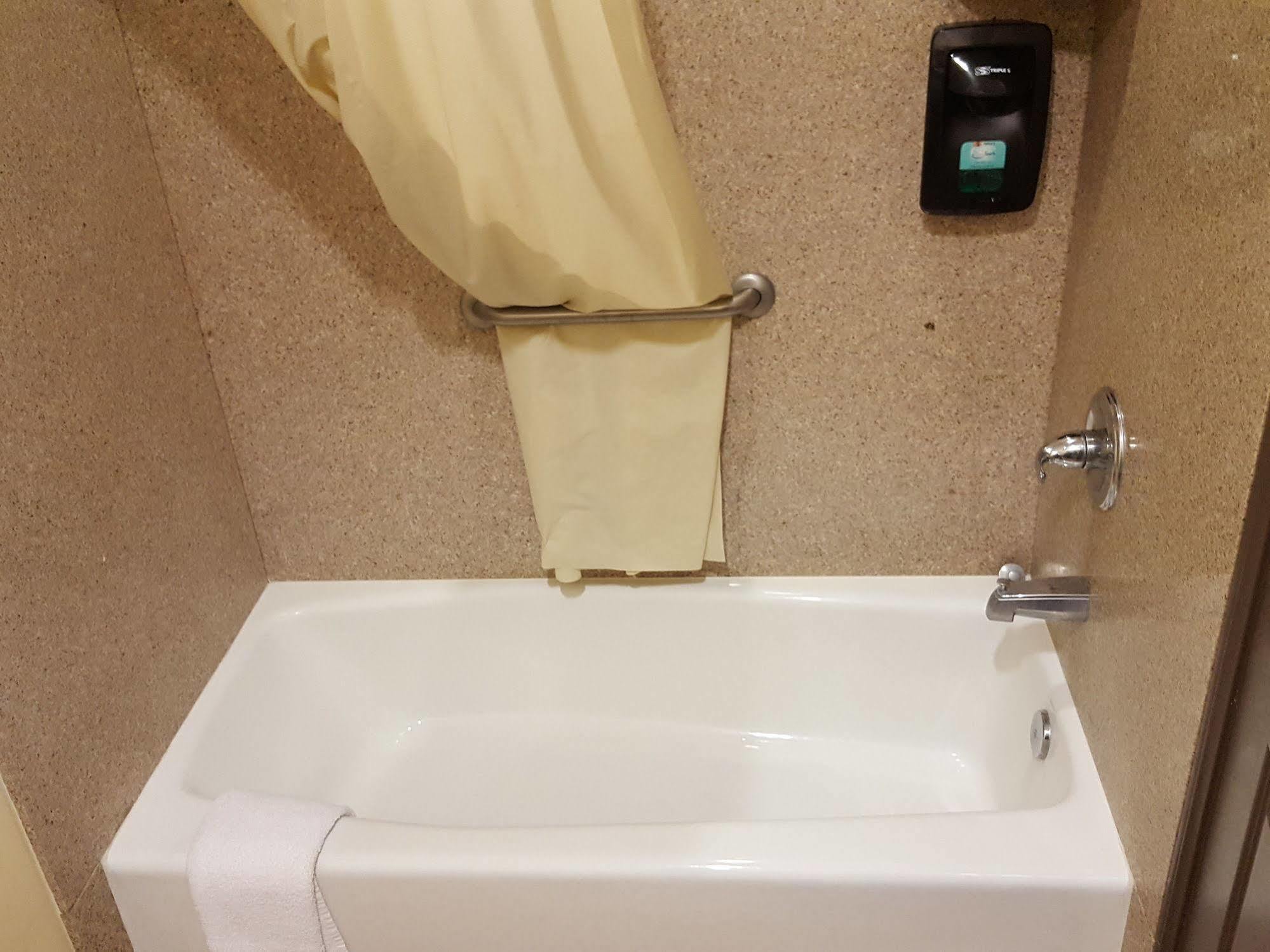 Tuscan Garden Inn Лос Анджелис Екстериор снимка