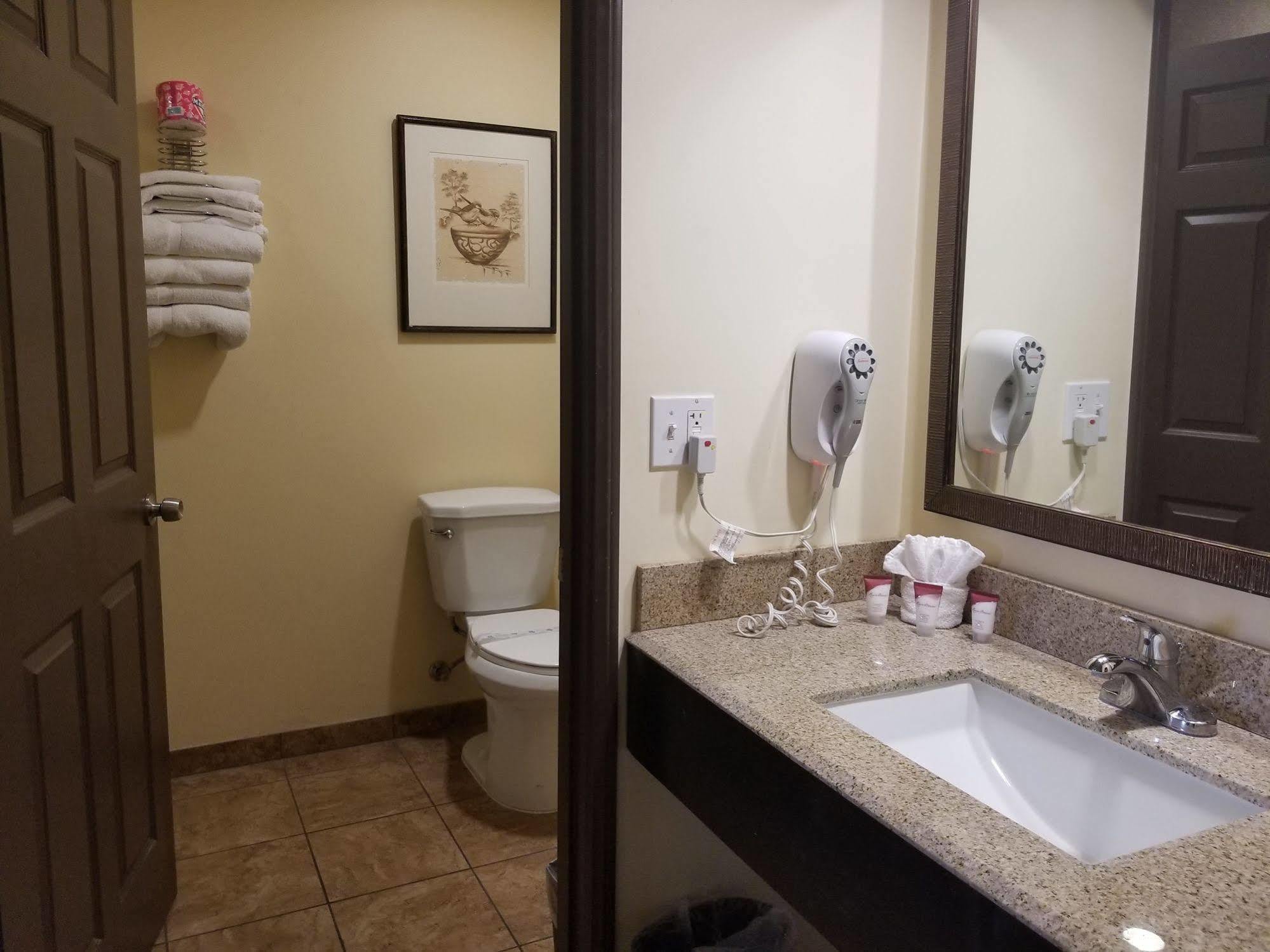 Tuscan Garden Inn Лос Анджелис Екстериор снимка